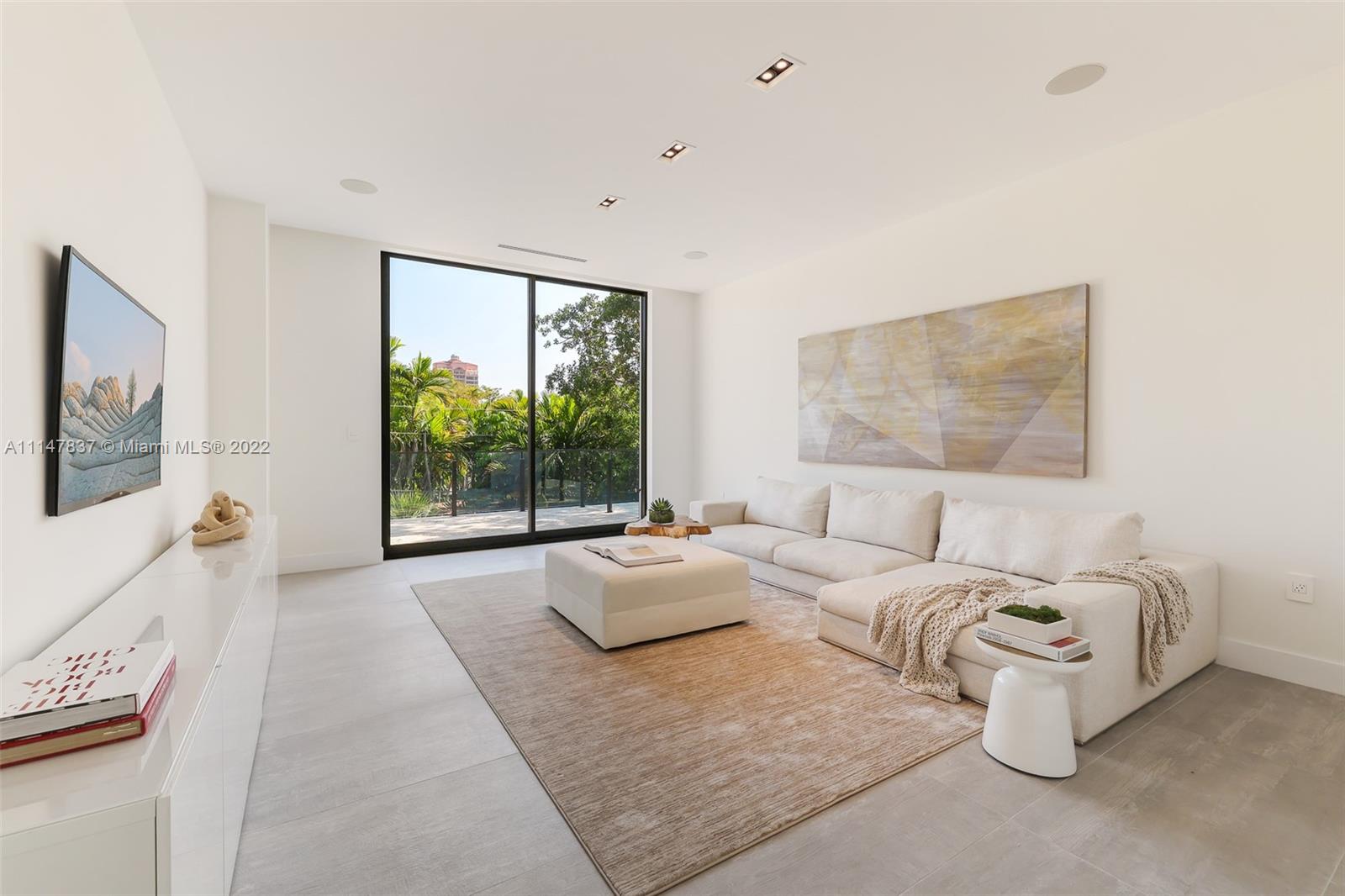 ENTRADA - Residential