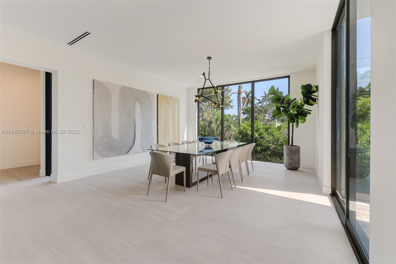 ENTRADA - Residential