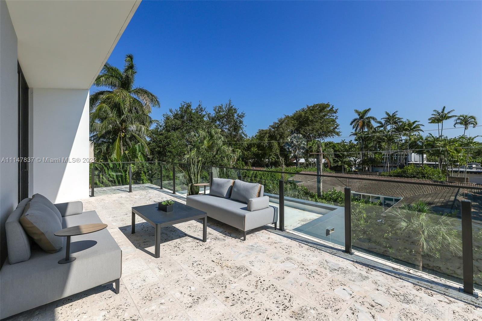 ENTRADA - Residential