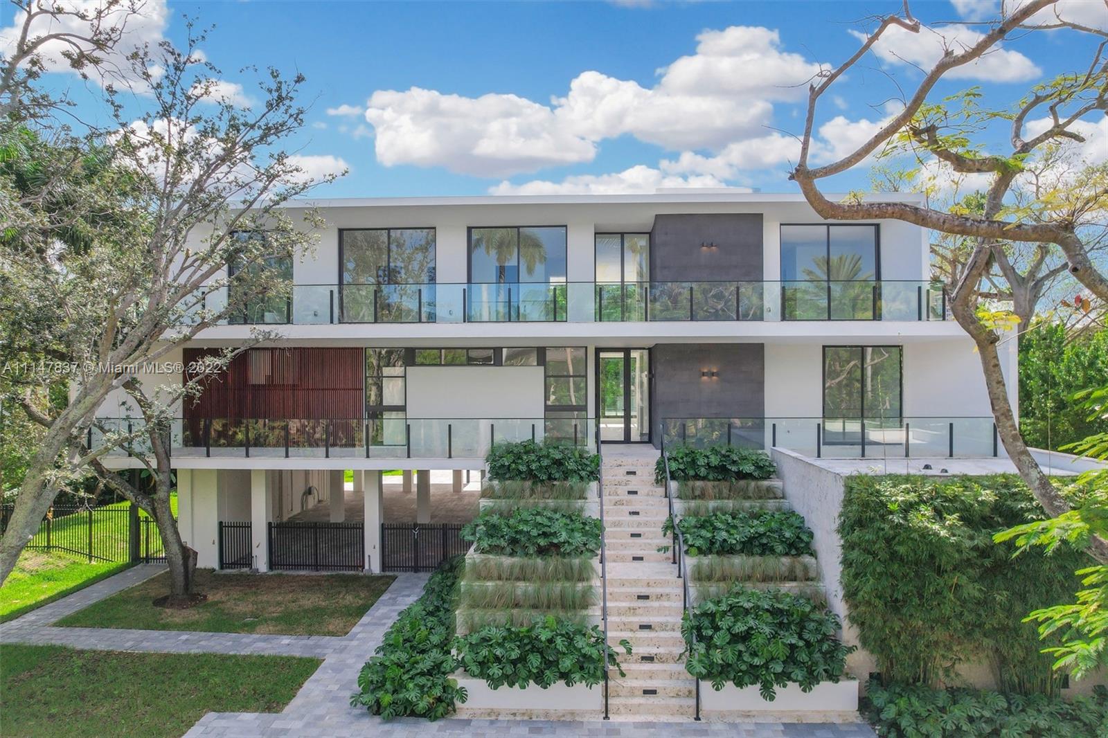 ENTRADA - Residential