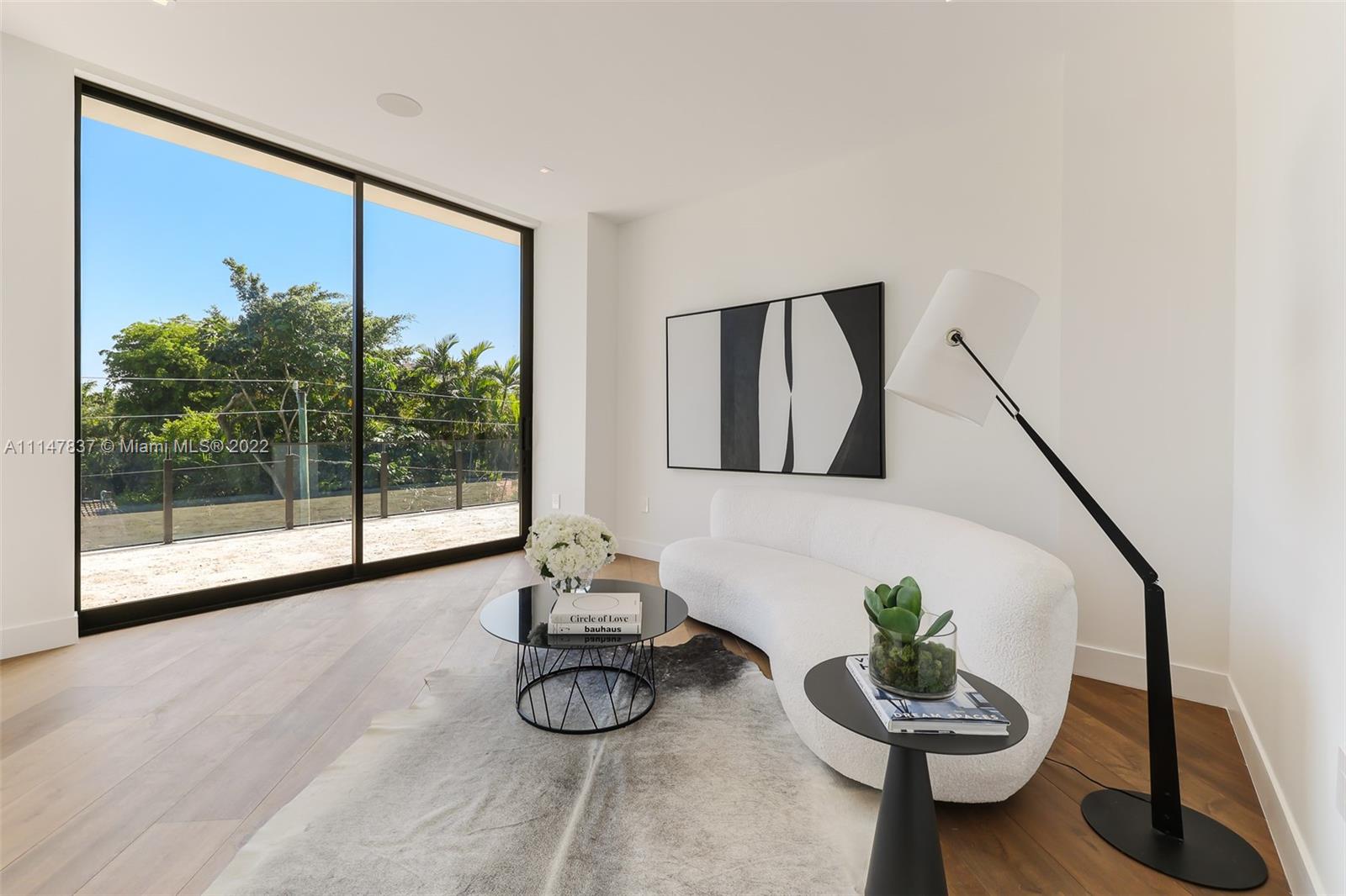 ENTRADA - Residential