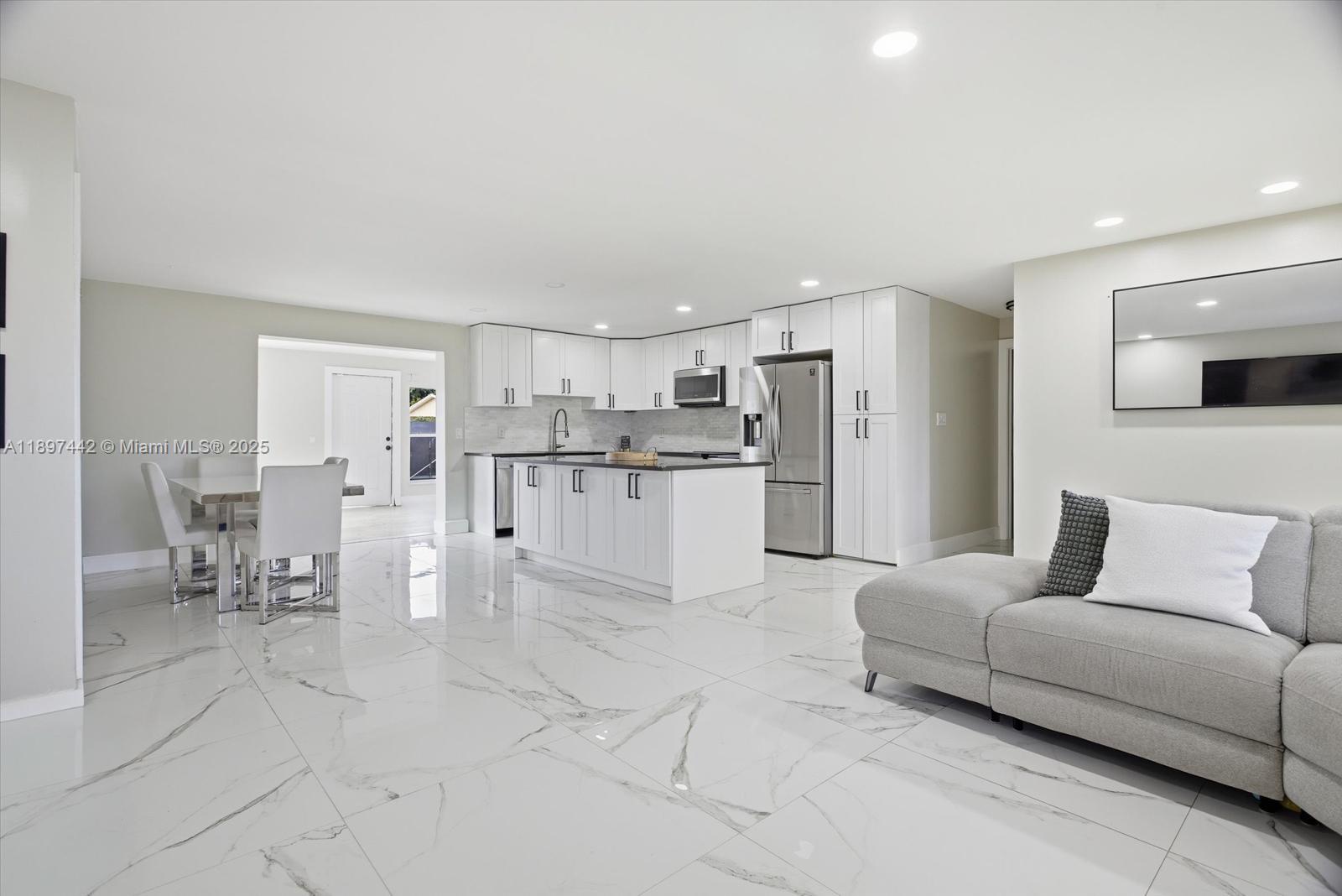 ORIOLE-MARGATE SEC 3 - Residential Lease