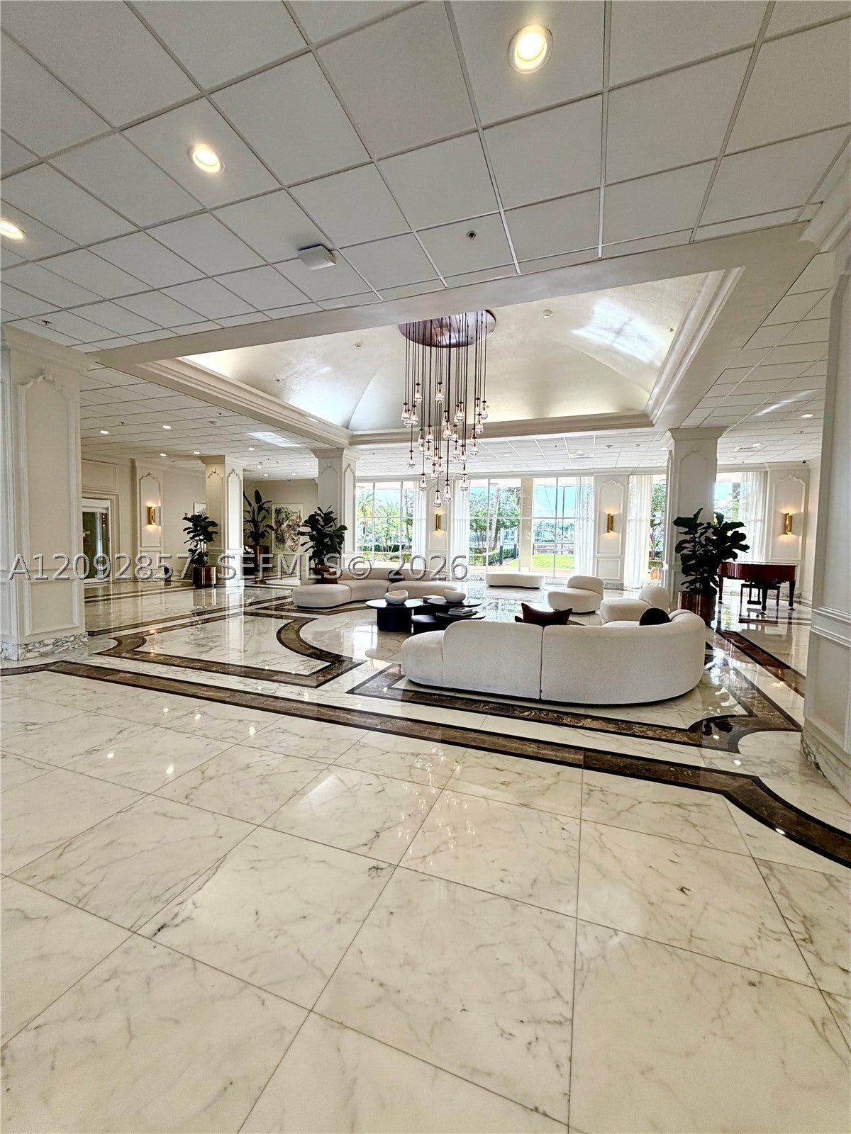 5600 Collins Ave 6J