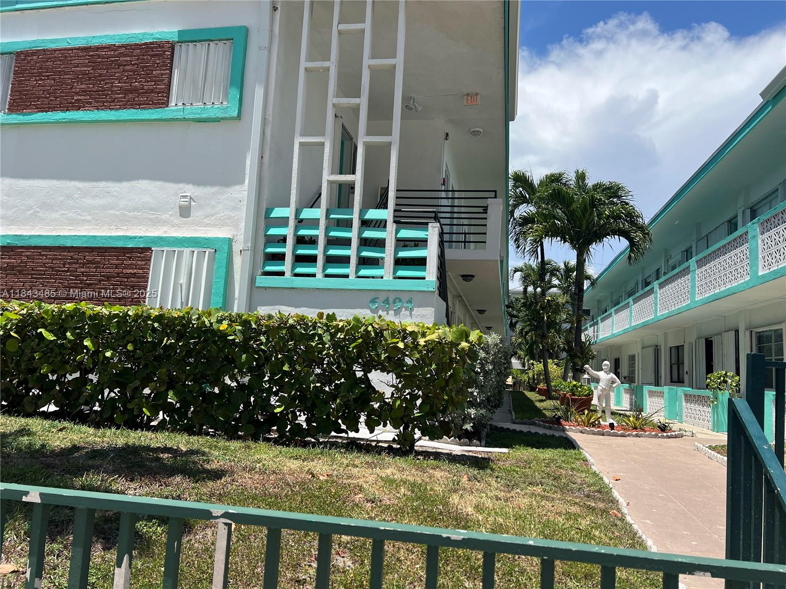 Ready to move in, charming studio across the beach, furnished and completely equipped, non smoking unit, no pet allowed, excellent location, short distance to markets, pharmacies and restaurants, water and gas includes. Proof of income, funds and background check required. For showing contact listing agent