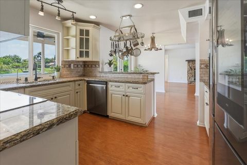 Tiny photo for 5680 Thornbluff Ave, Davie, FL 33331 (MLS # A12026498)
