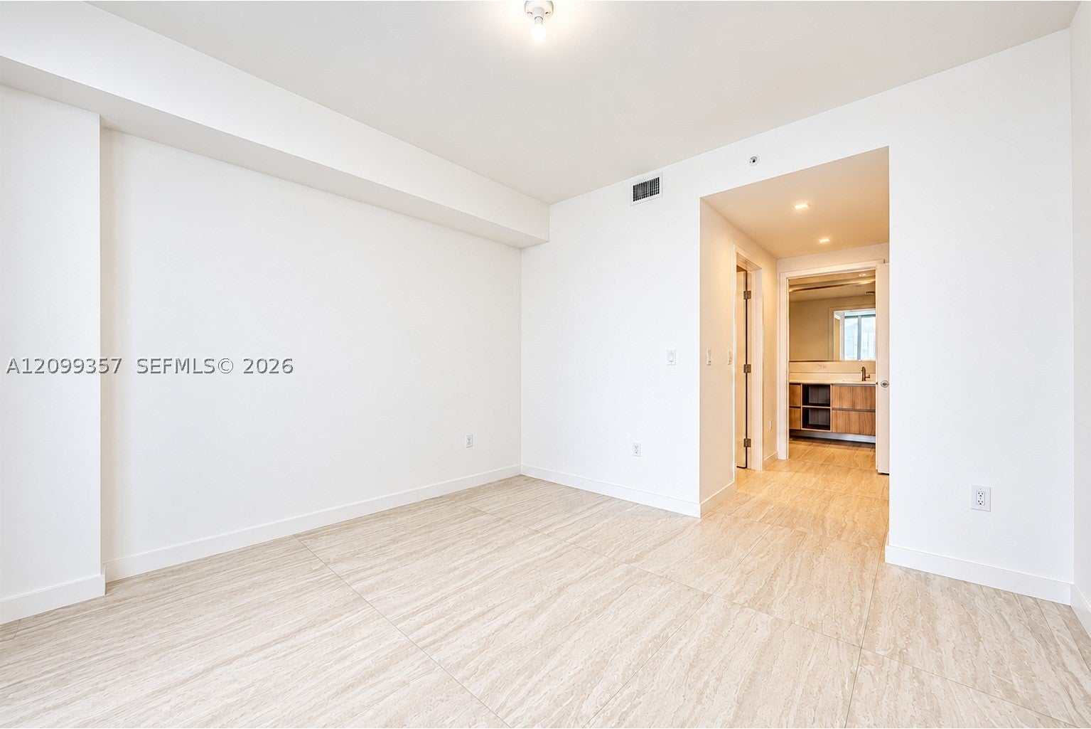77 SE 5th St 2903