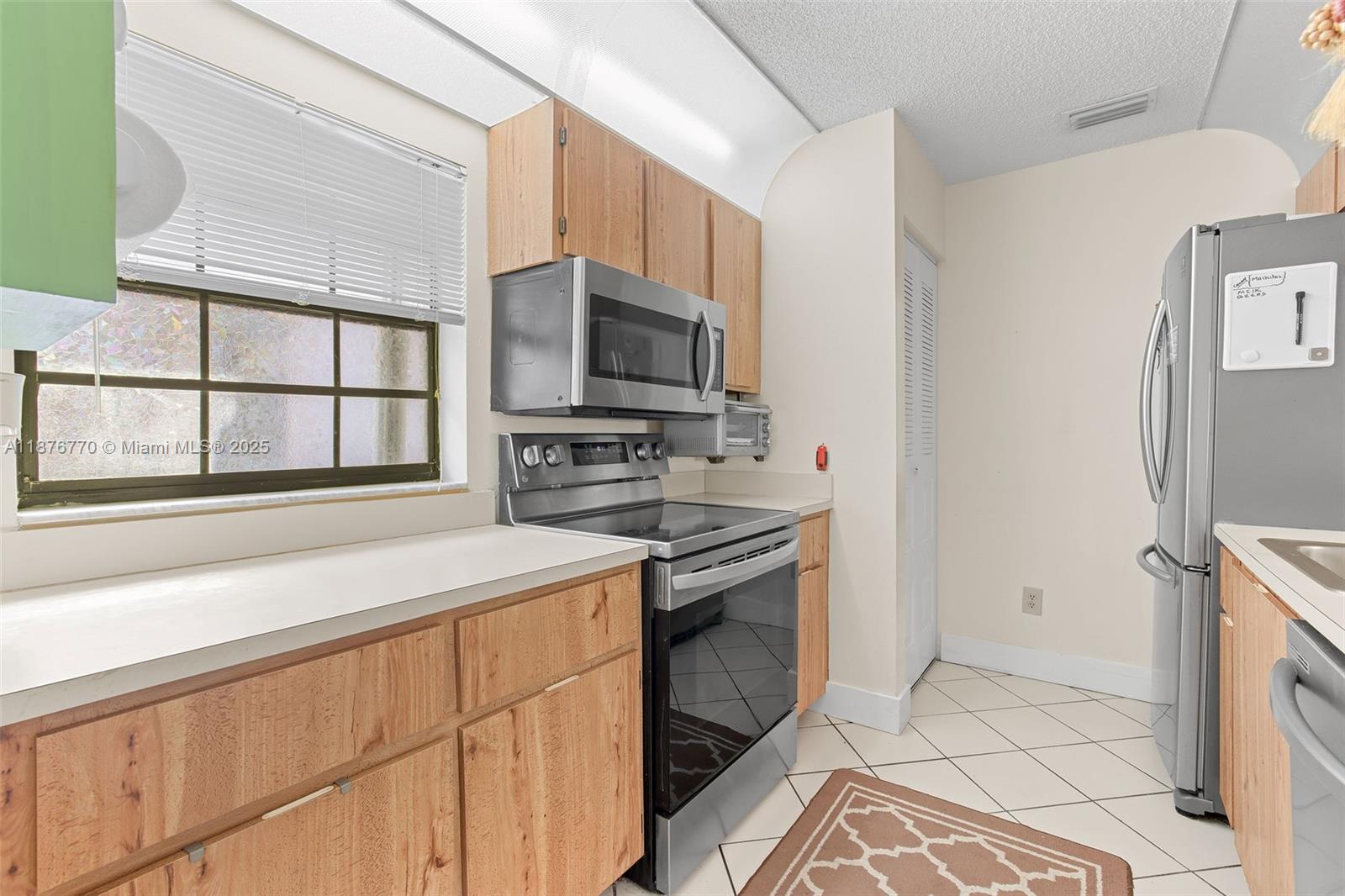 PEMBROKE LAKES SECTION EI - Residential