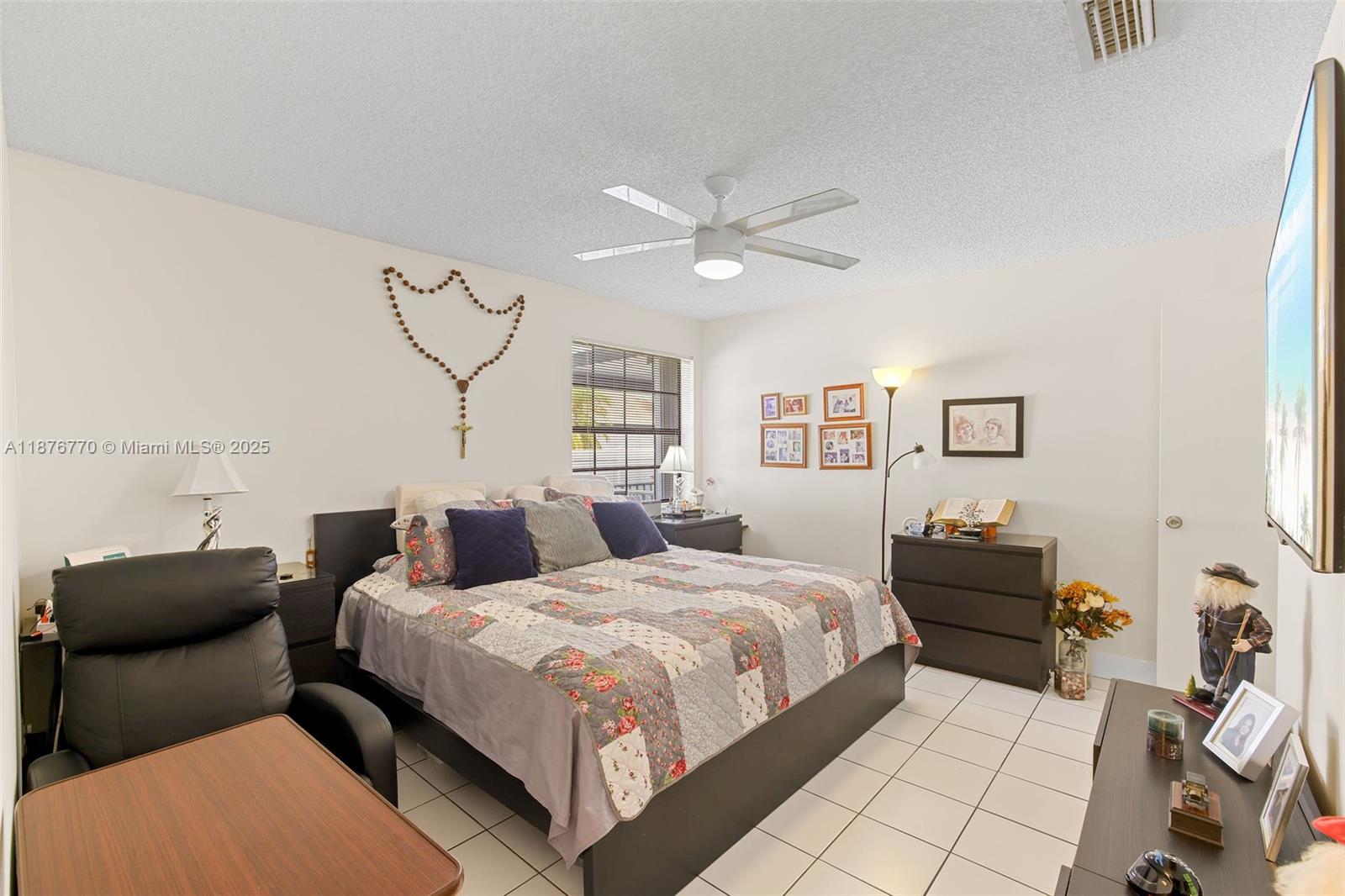 PEMBROKE LAKES SECTION EI - Residential