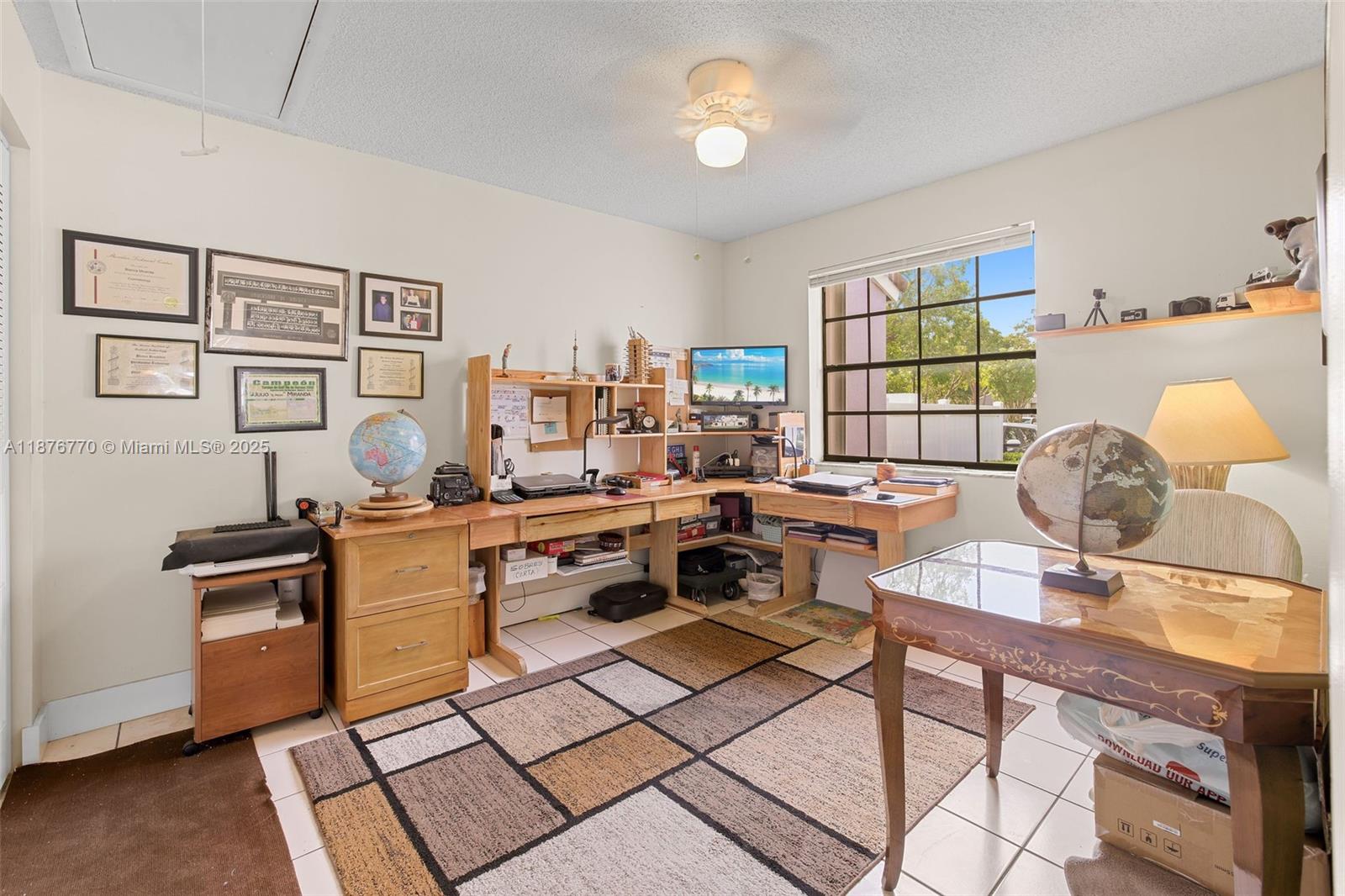 PEMBROKE LAKES SECTION EI - Residential