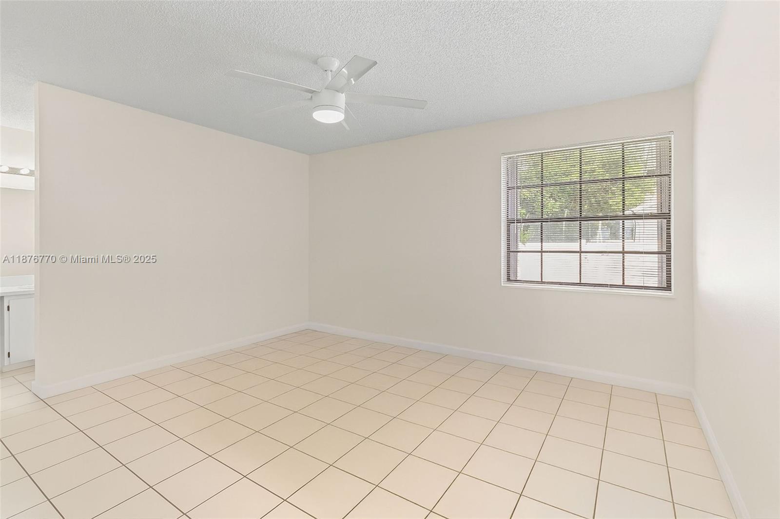 PEMBROKE LAKES SECTION EI - Residential