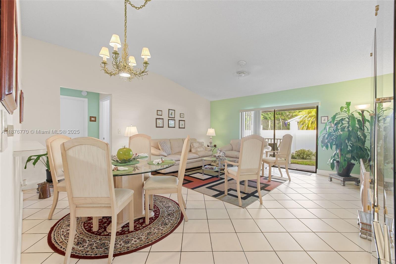 PEMBROKE LAKES SECTION EI - Residential