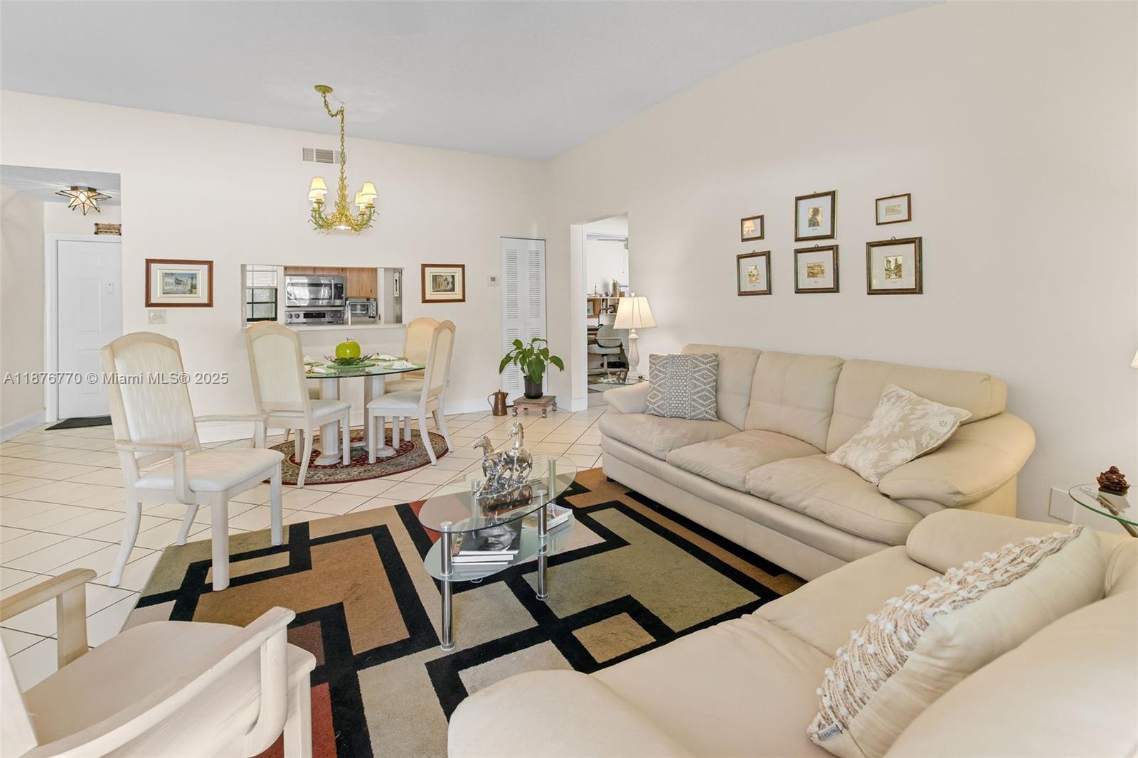 PEMBROKE LAKES SECTION EI - Residential