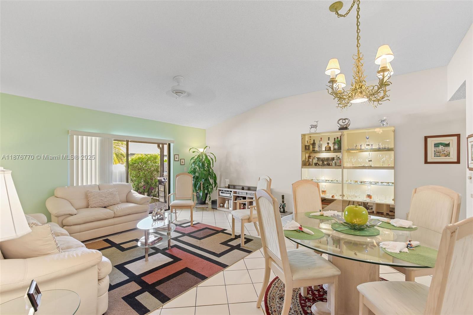 PEMBROKE LAKES SECTION EI - Residential