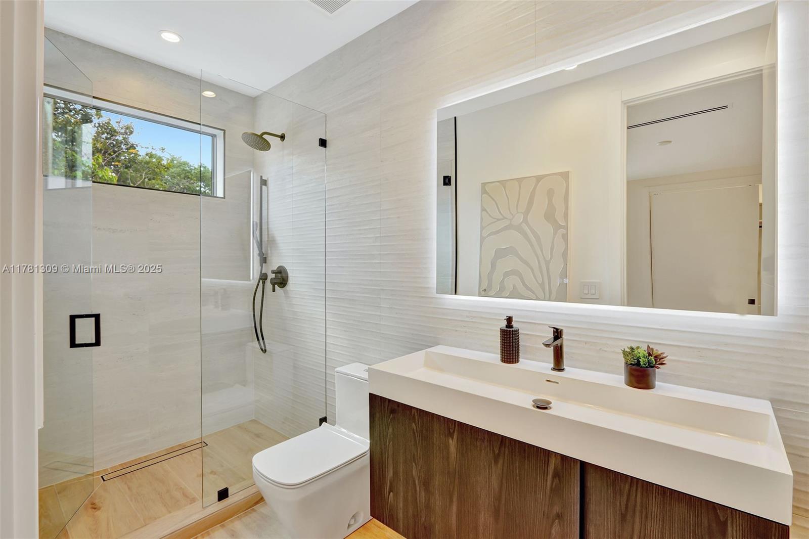 MUNDYS - Residential