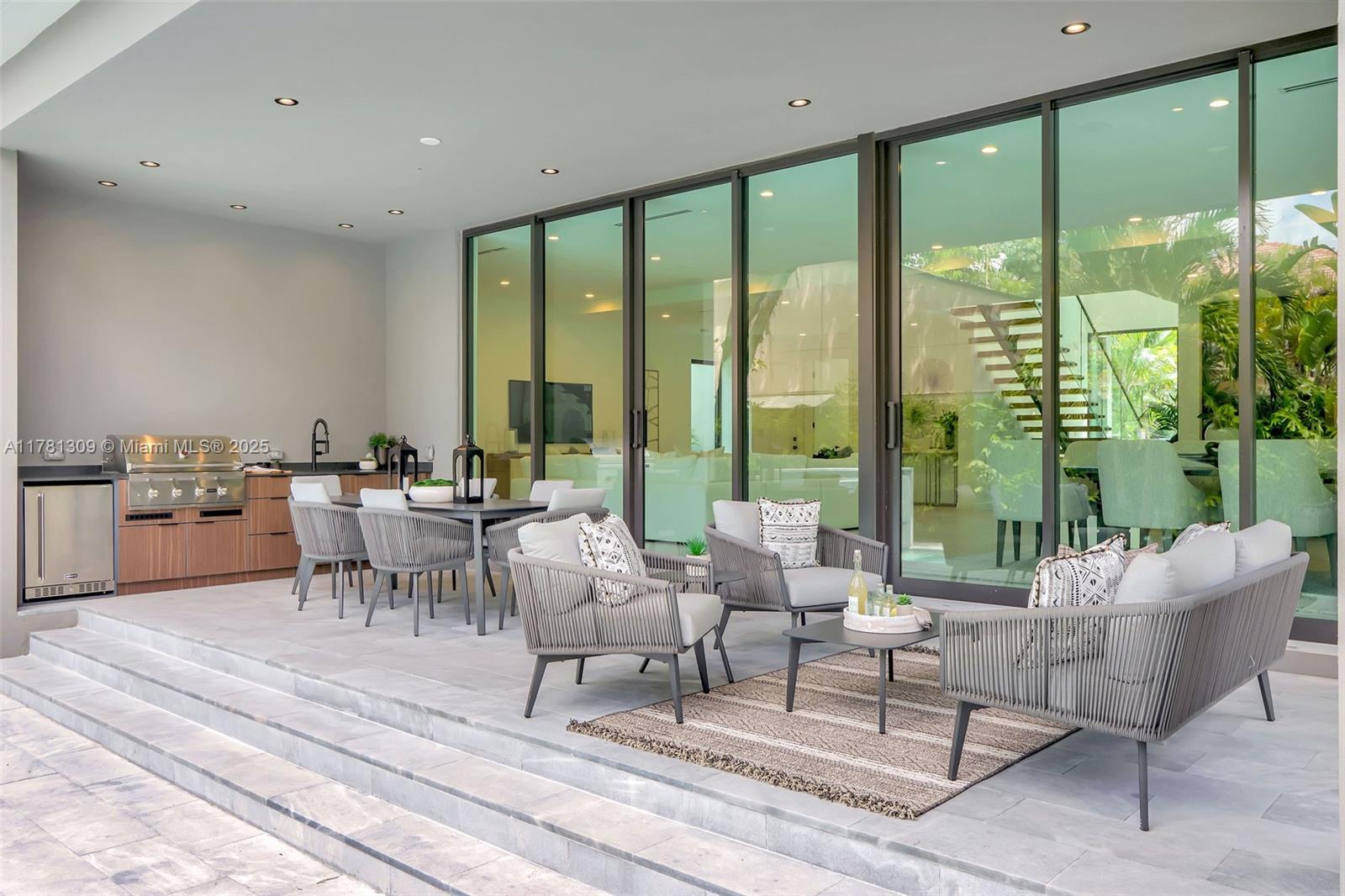 MUNDYS - Residential