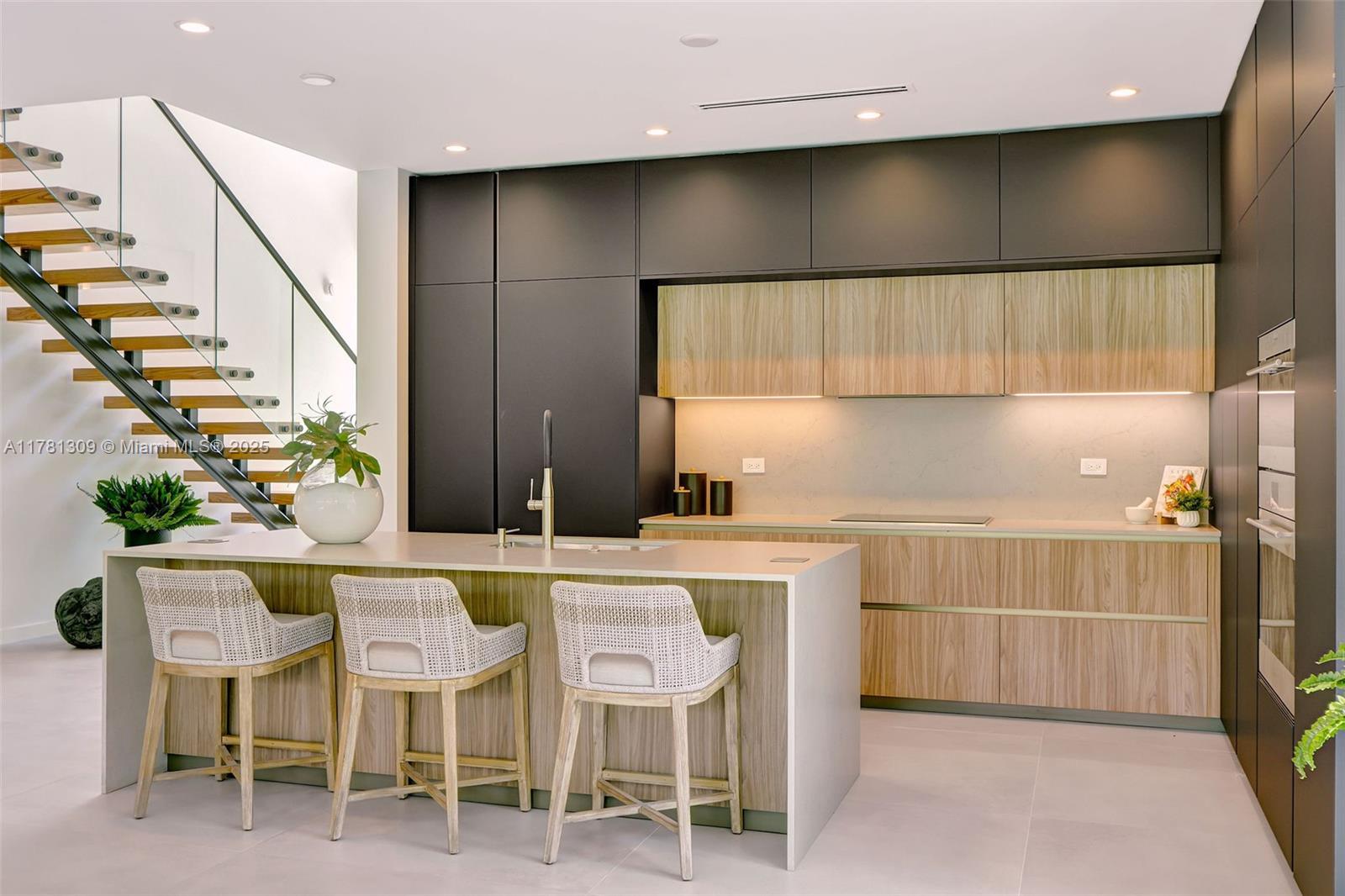 MUNDYS - Residential