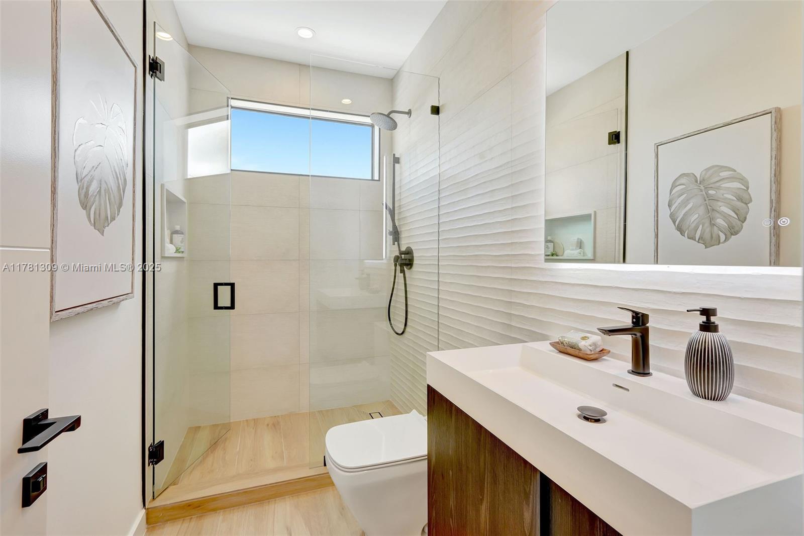 MUNDYS - Residential