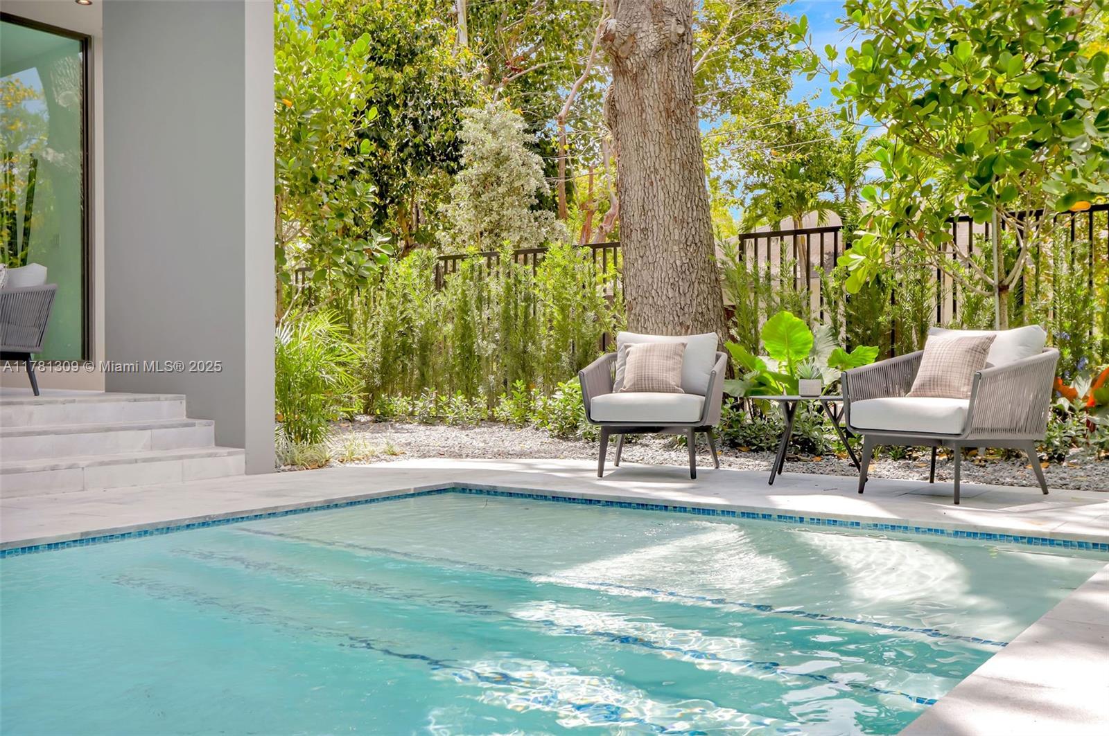 MUNDYS - Residential