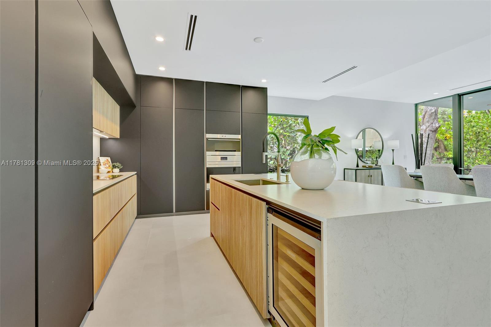 MUNDYS - Residential