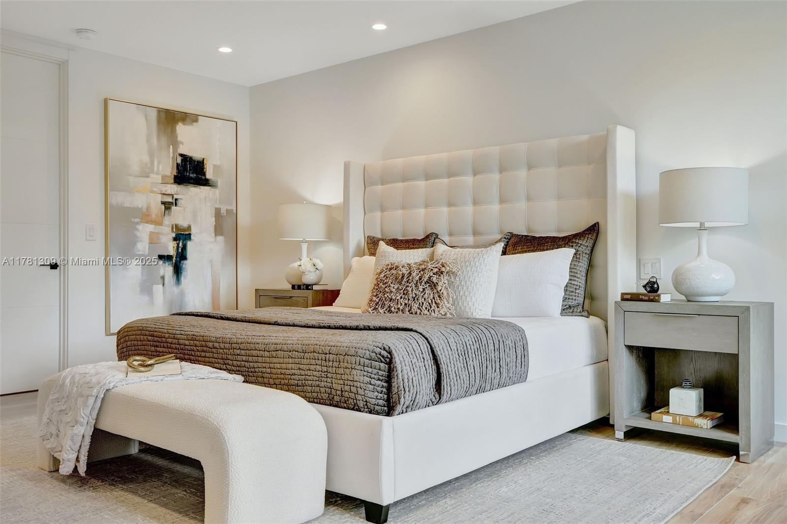 MUNDYS - Residential