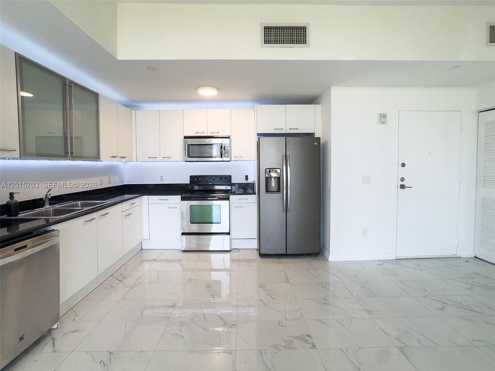 HIGHLAND PARK LOFTS CONDO - Residential Lease