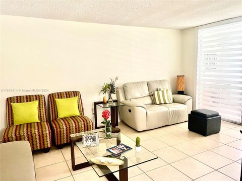 Condominium in Tamarac FL 9100 Lime Bay Blvd Blvd 8.jpg