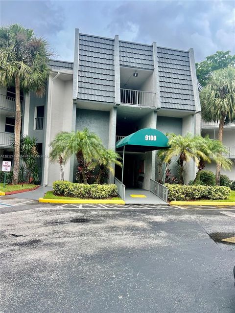 Condominium in Tamarac FL 9100 Lime Bay Blvd Blvd.jpg