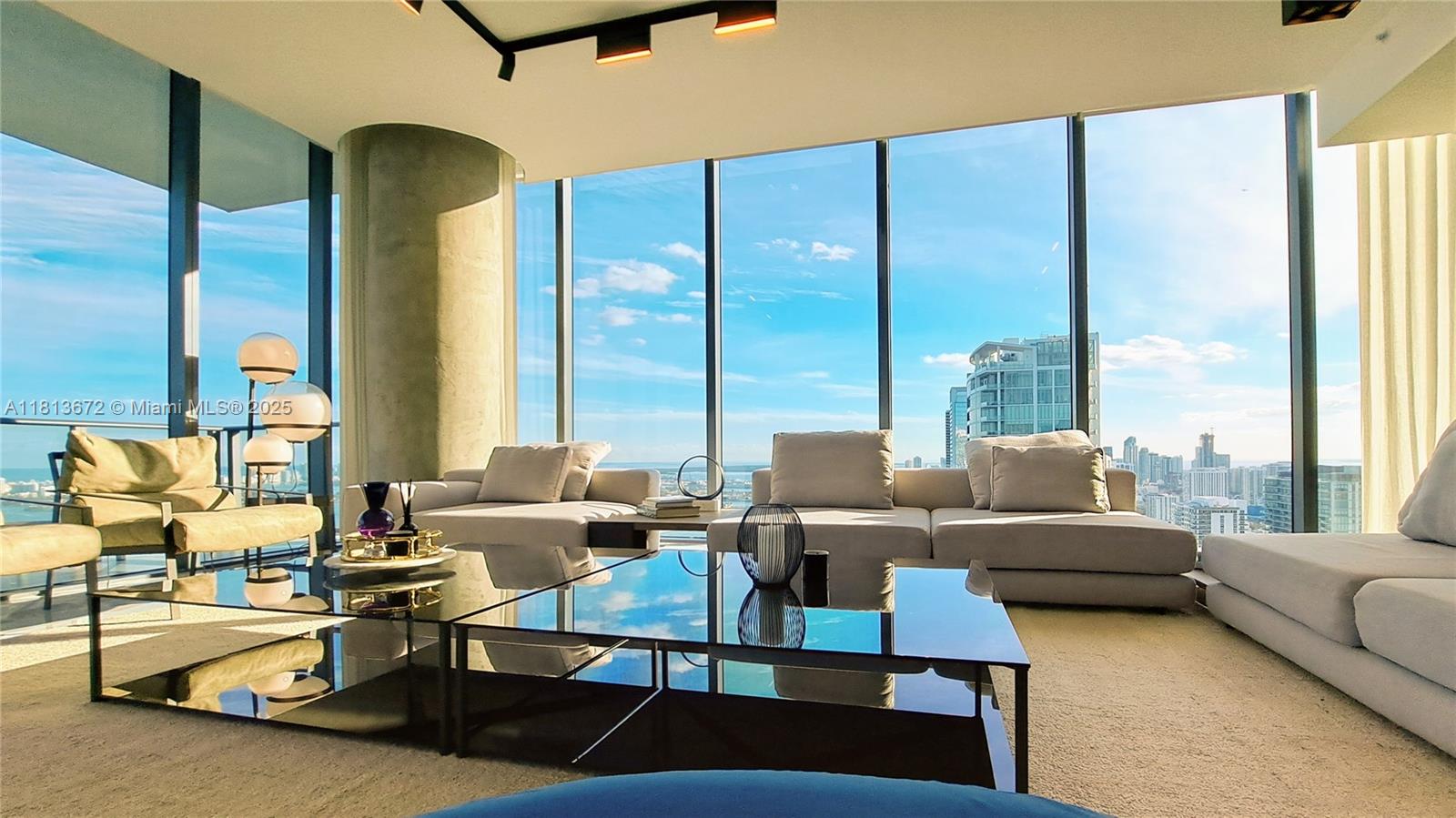 ONE PARAISO CONDO - Residential