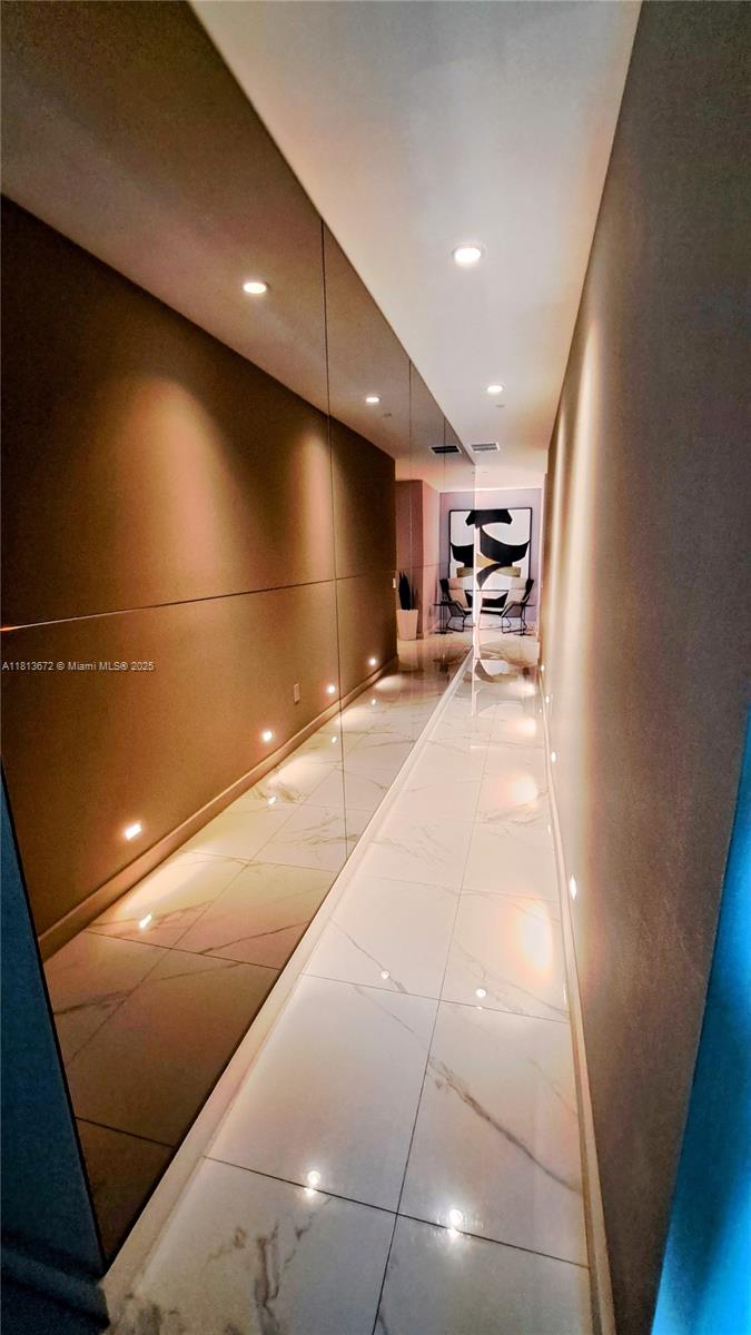 ONE PARAISO CONDO - Residential