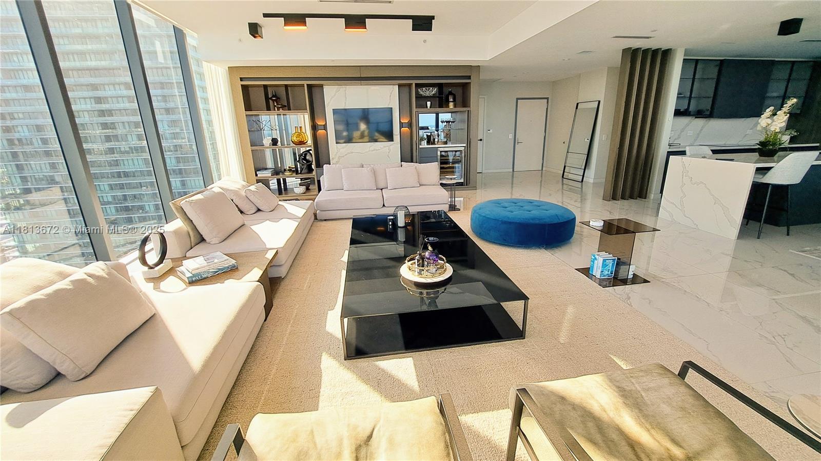 ONE PARAISO CONDO - Residential