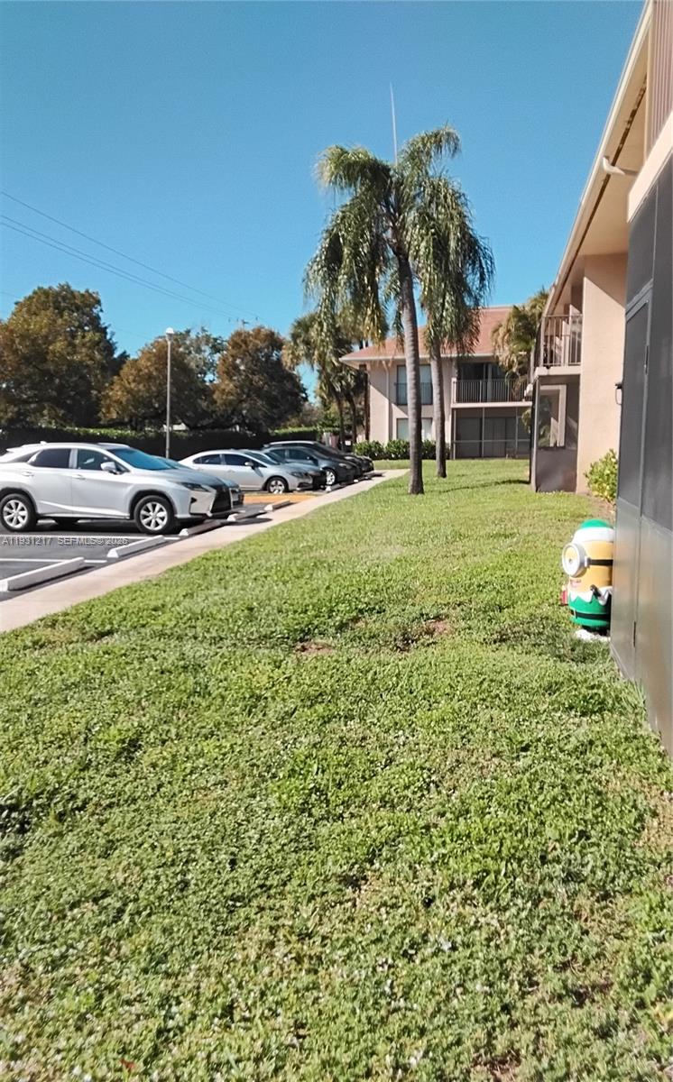 HAMPTON COURT CONDO - Residential