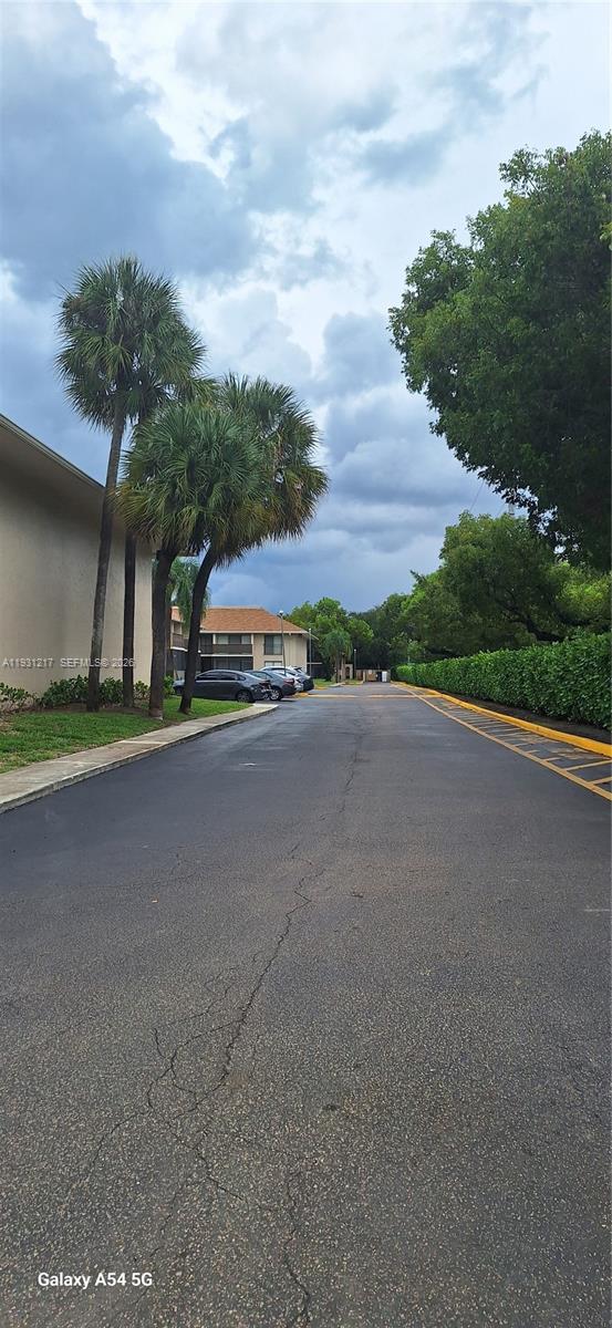 HAMPTON COURT CONDO - Residential