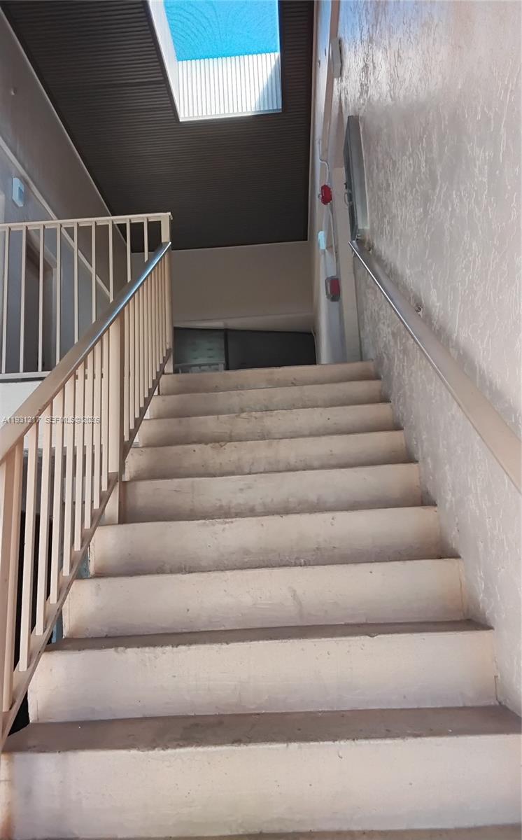 5901 Washington St 251