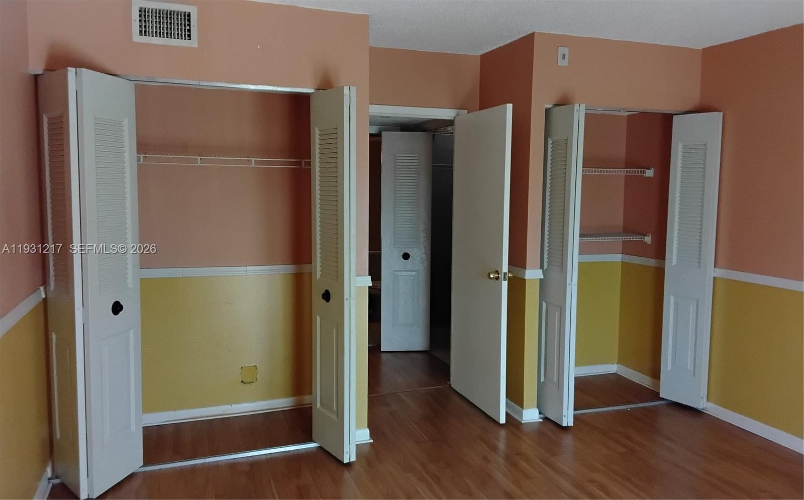 HAMPTON COURT CONDO - Residential