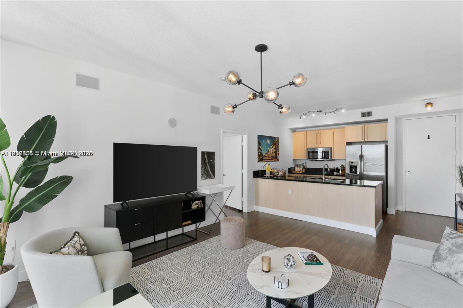 THE AXIS ON BRICKELL COND - Residential