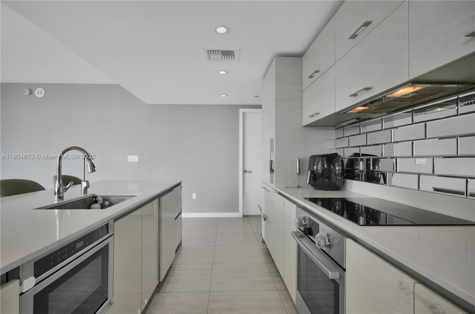 1300 S MIAMI AVENUE CONDO - Residential Lease