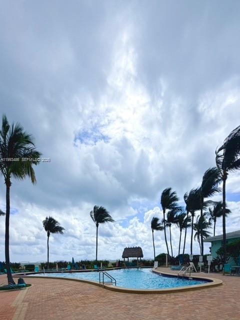 TIDES ON HOLLYWOOD BEACH - Residential