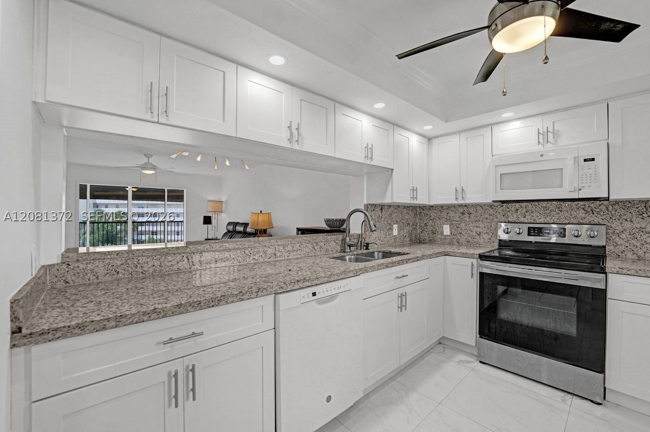 170 SE 5th Ave 405