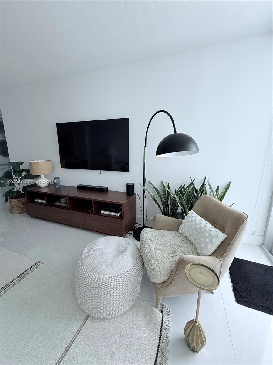 MIRADOR 1000 CONDO - Residential Lease