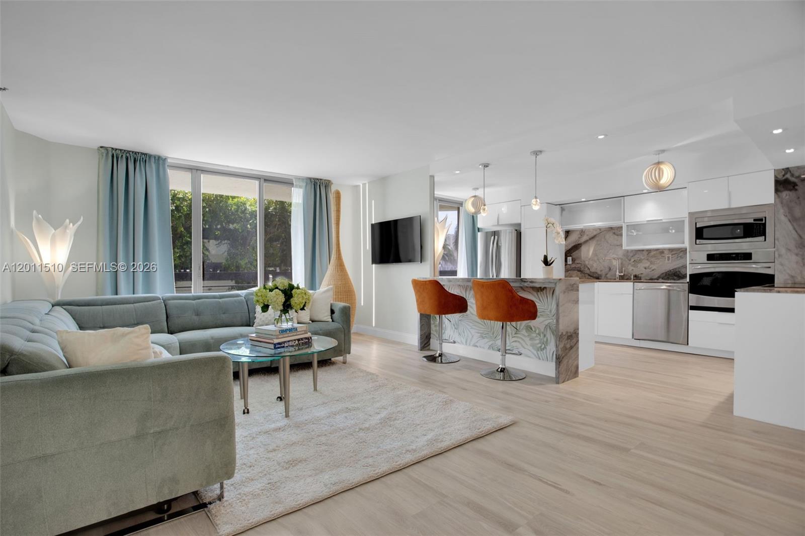 MYSTIC POINTE TOWER 500 C - Residential