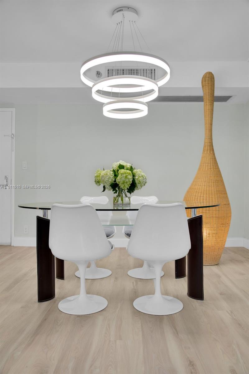 MYSTIC POINTE TOWER 500 C - Residential