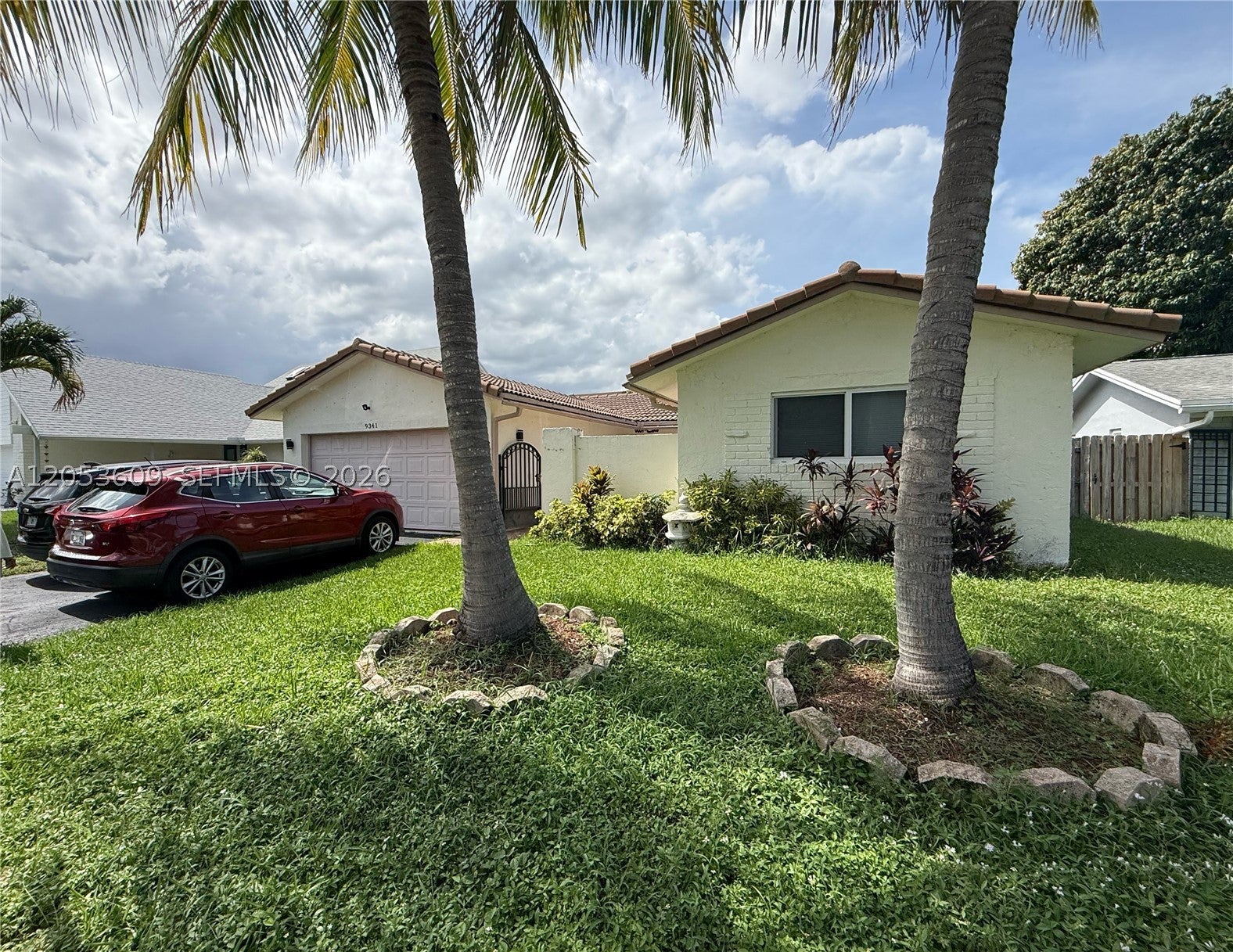 9341 NW 39th St