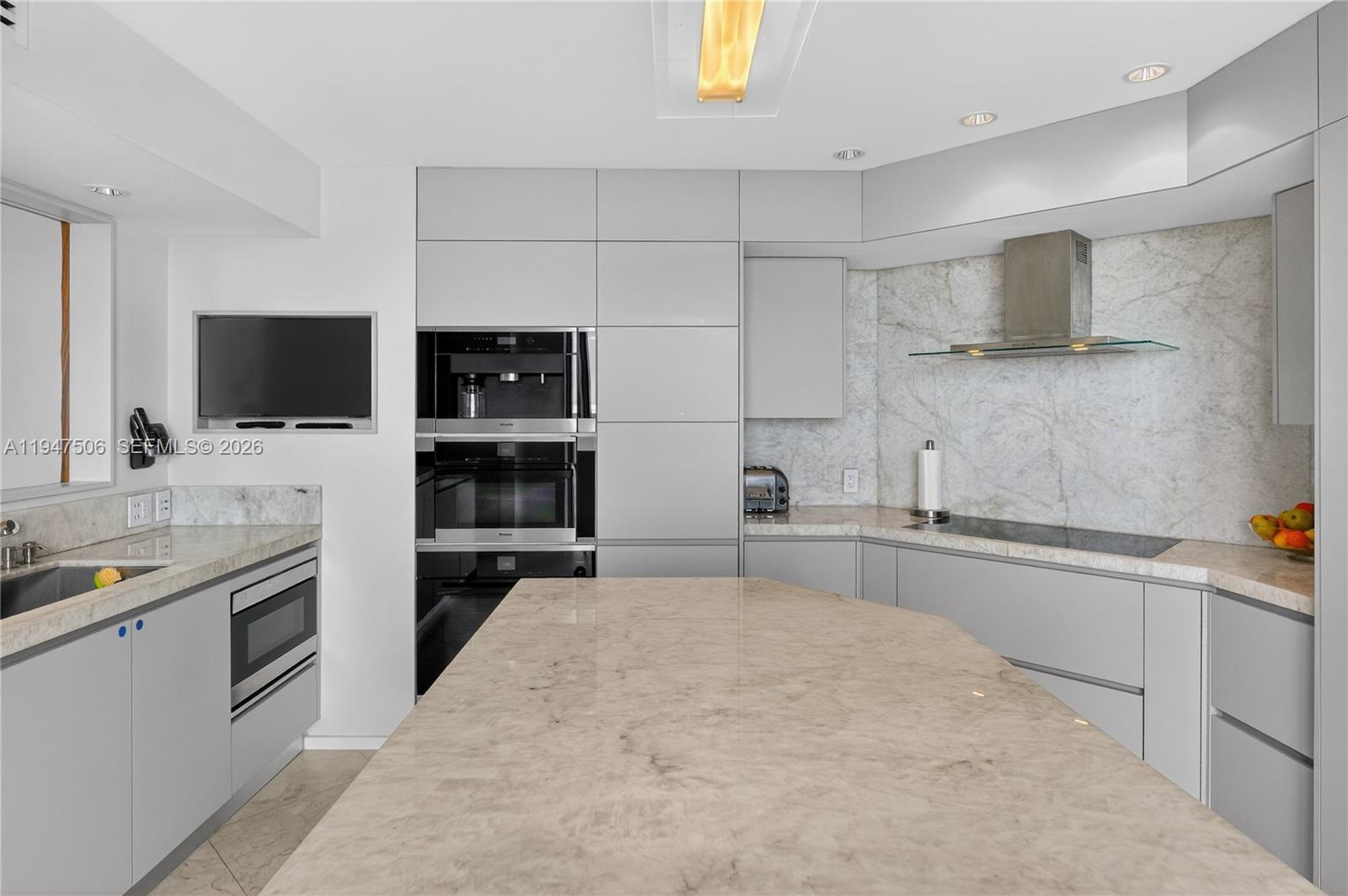 JADE RESIDENCES - Residential