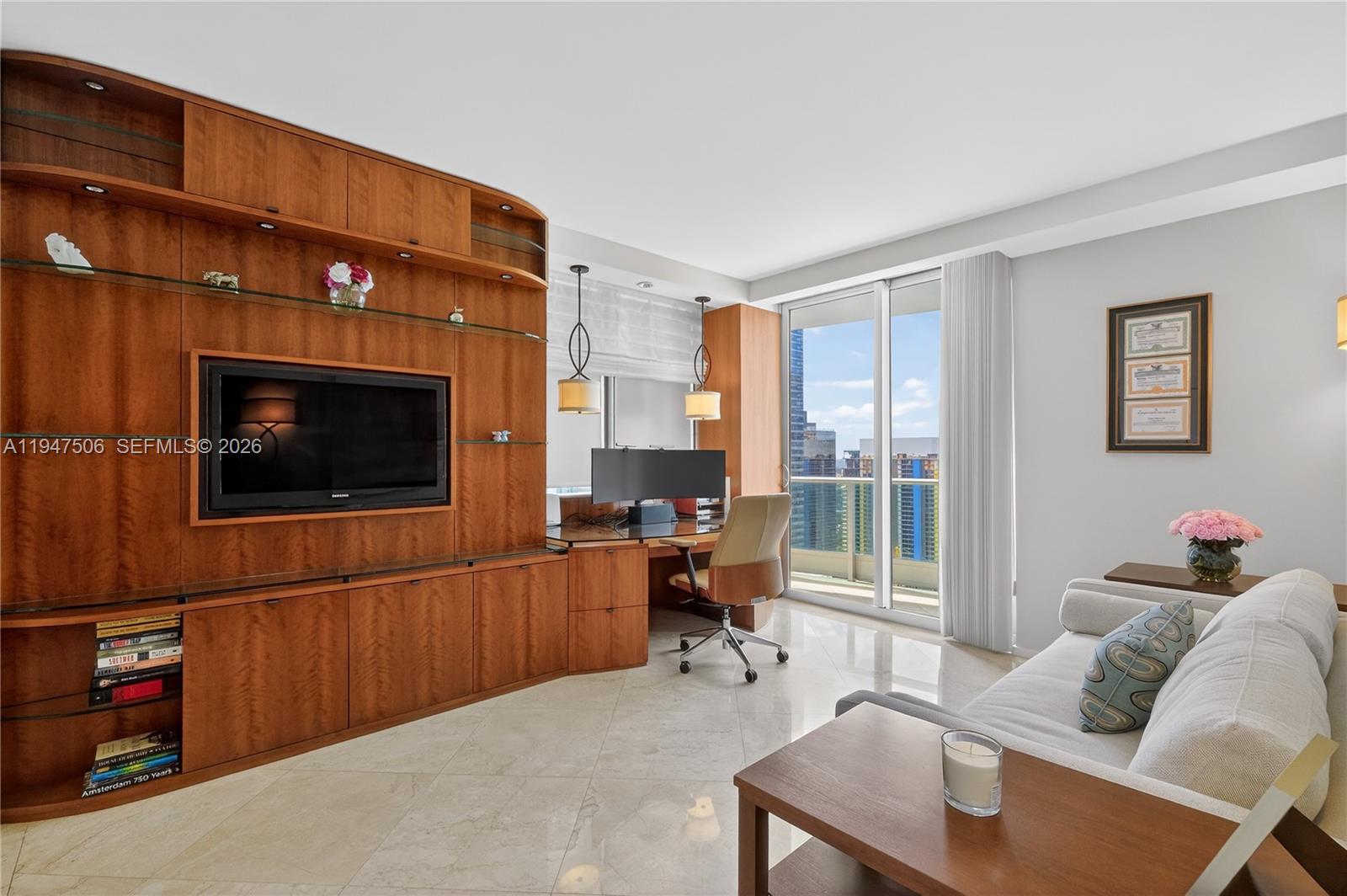 JADE RESIDENCES - Residential