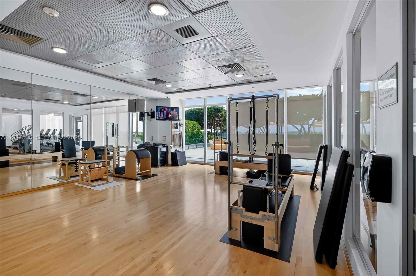 JADE RESIDENCES - Residential