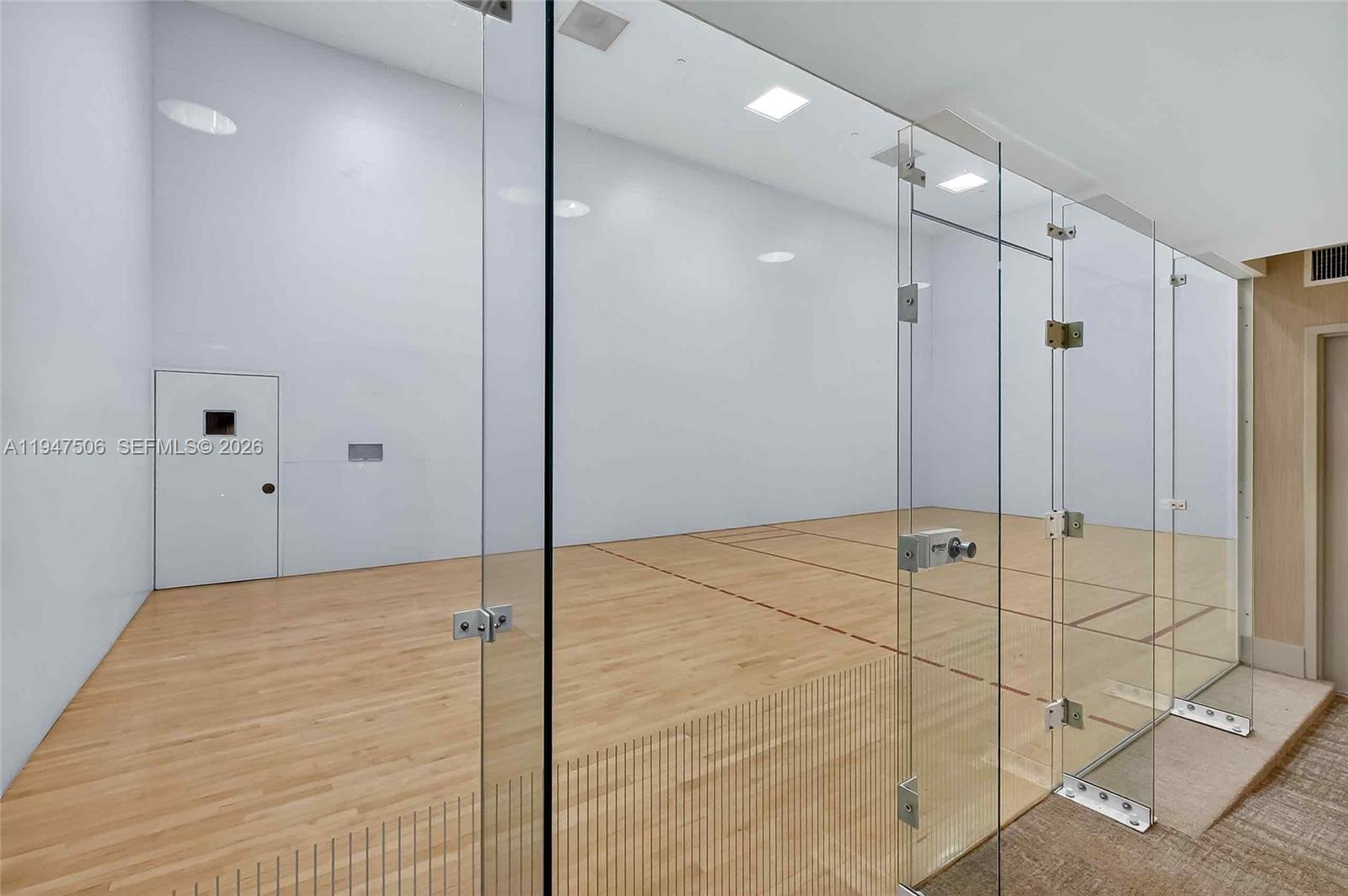 JADE RESIDENCES - Residential