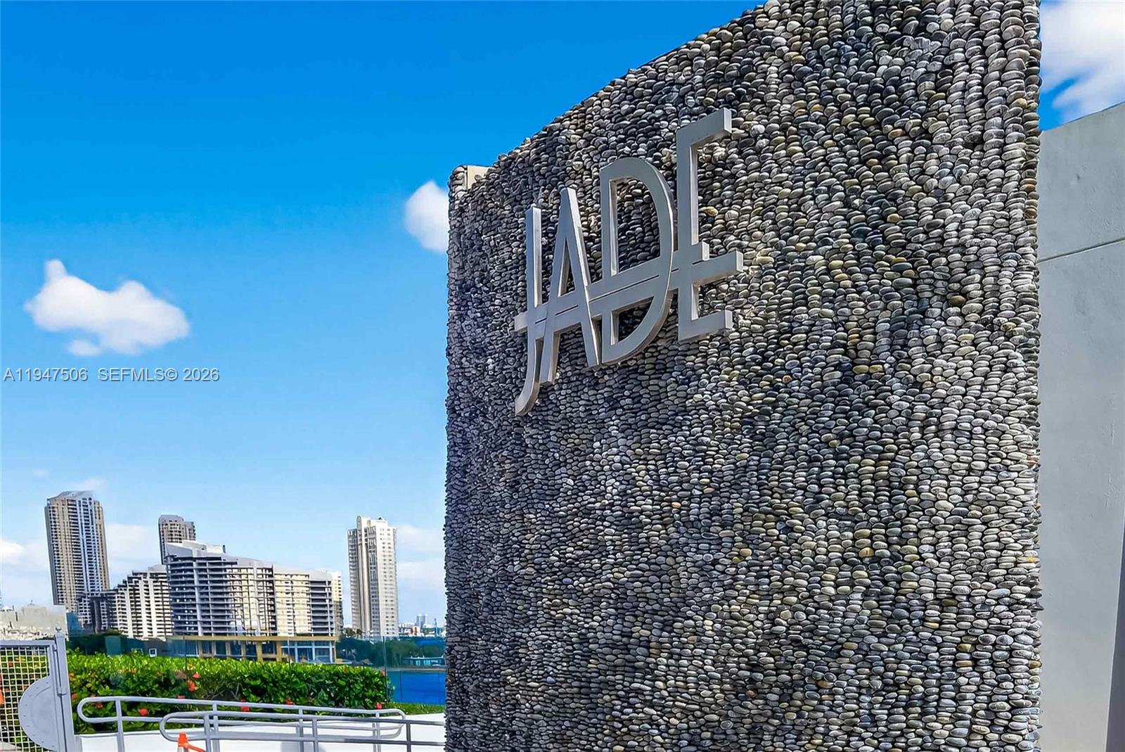 JADE RESIDENCES - Residential