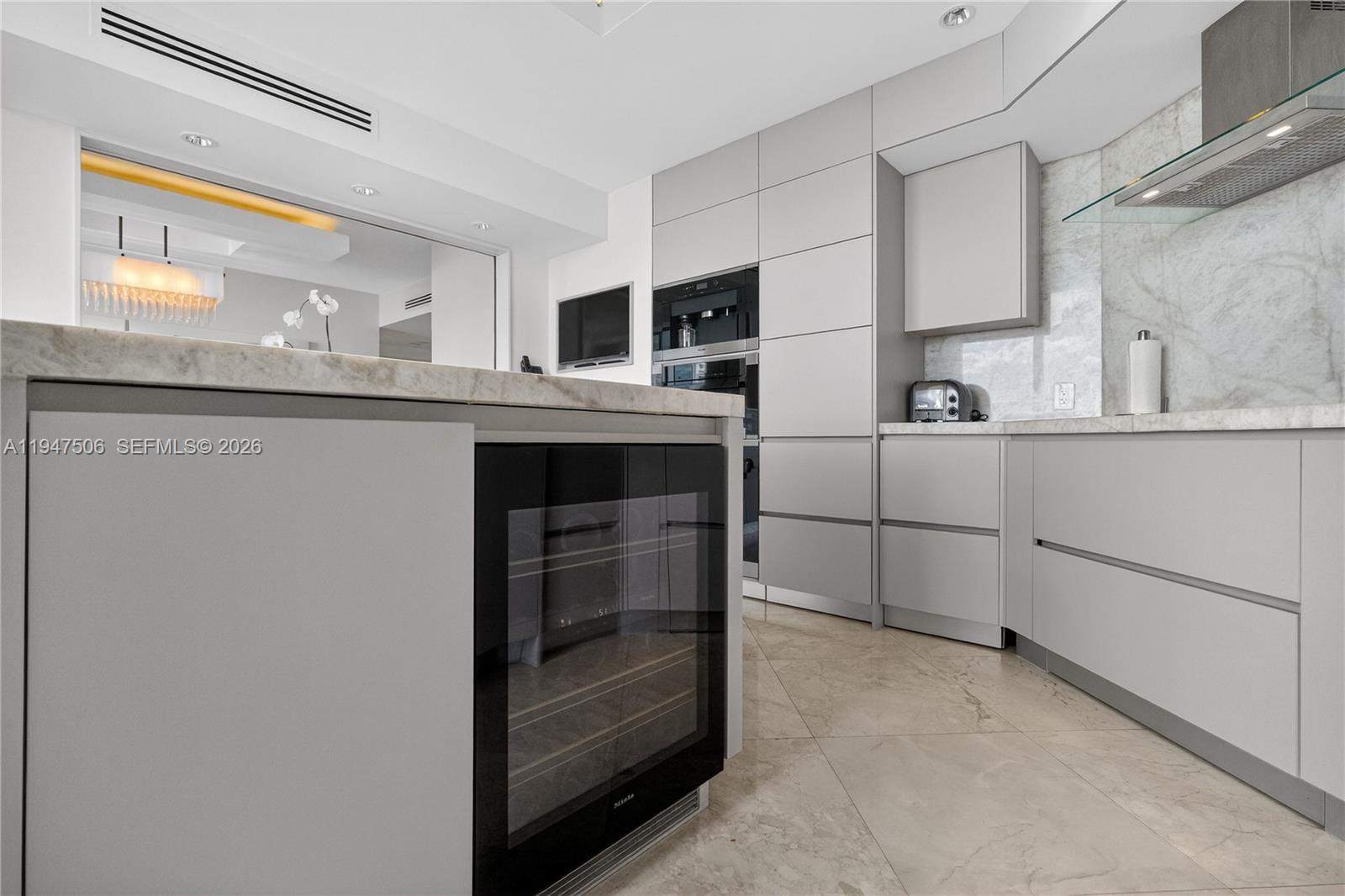 JADE RESIDENCES - Residential