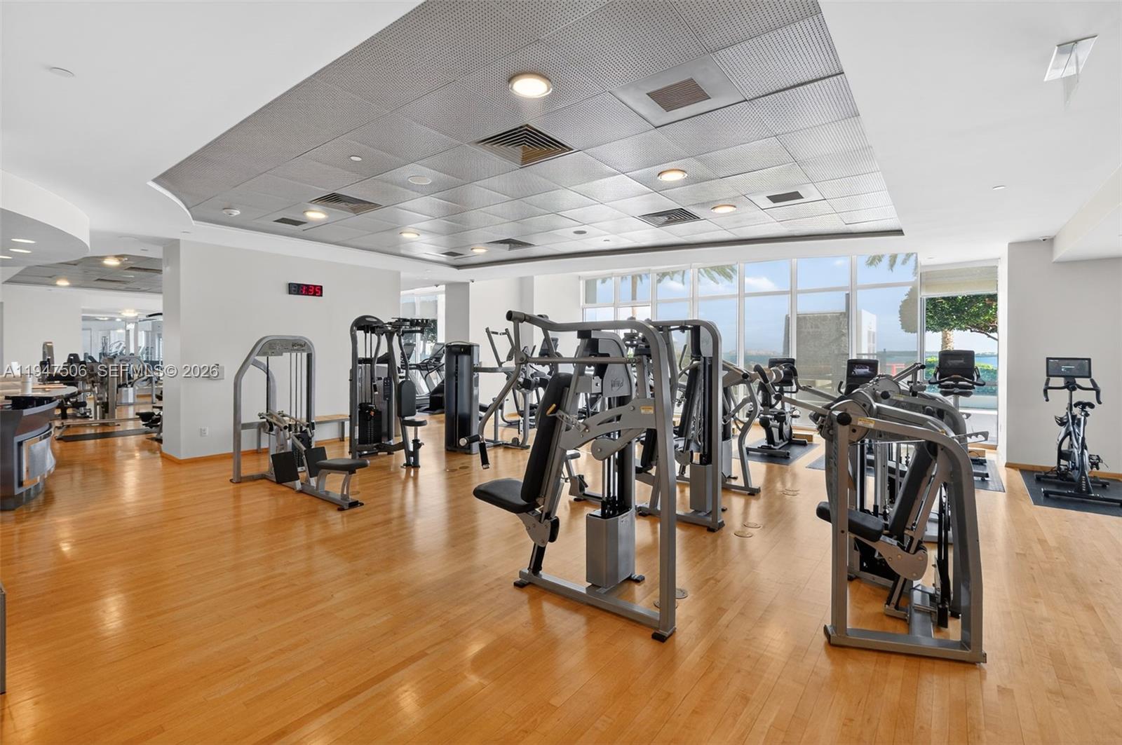 JADE RESIDENCES - Residential