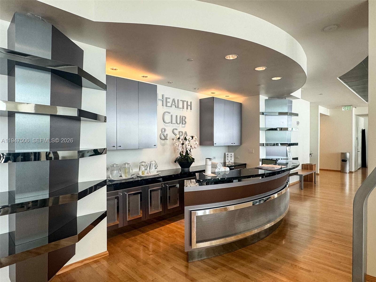 JADE RESIDENCES - Residential